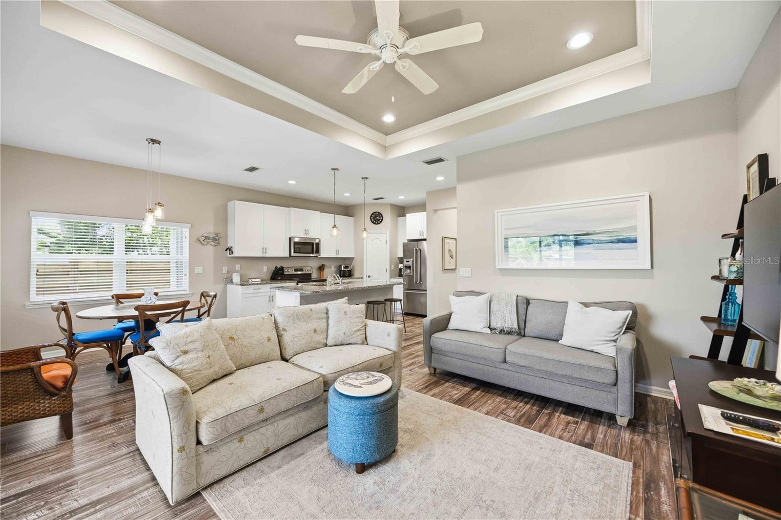 309 PAVONIA RD