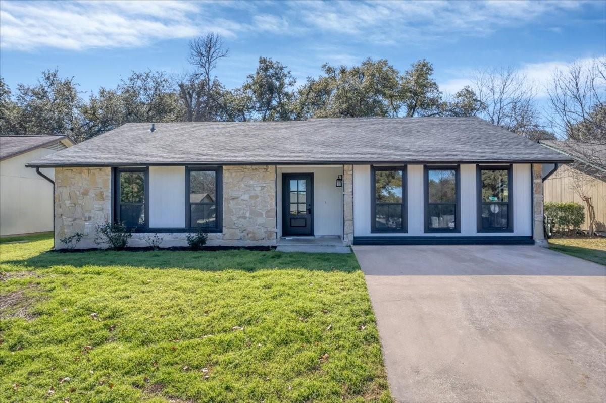 1009 Speer LN