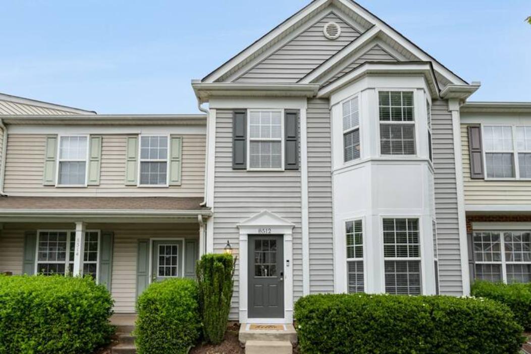 8512 Mount Valley