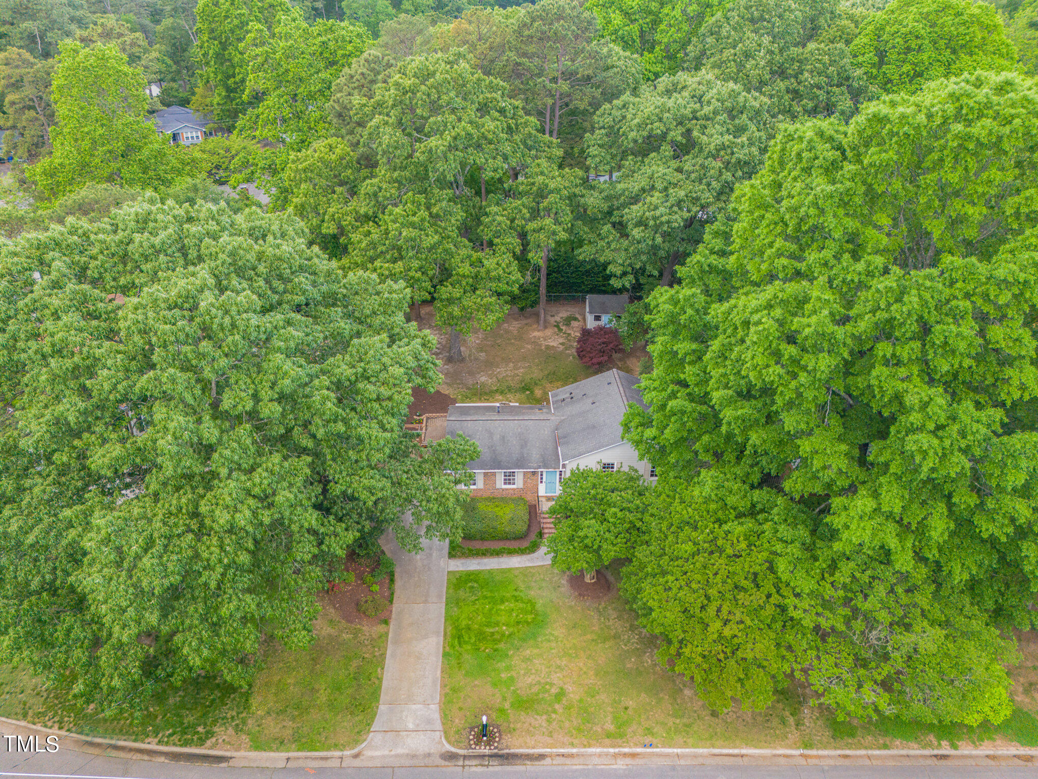 5219 Knollwood Road