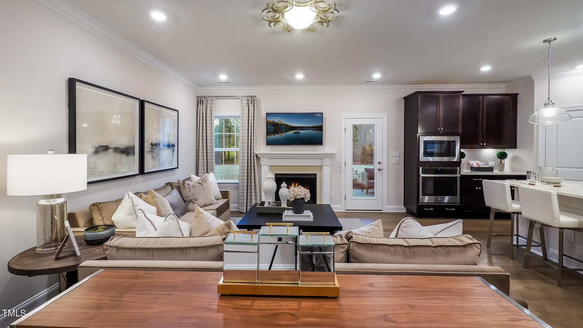 2209 Birdhouse Lane