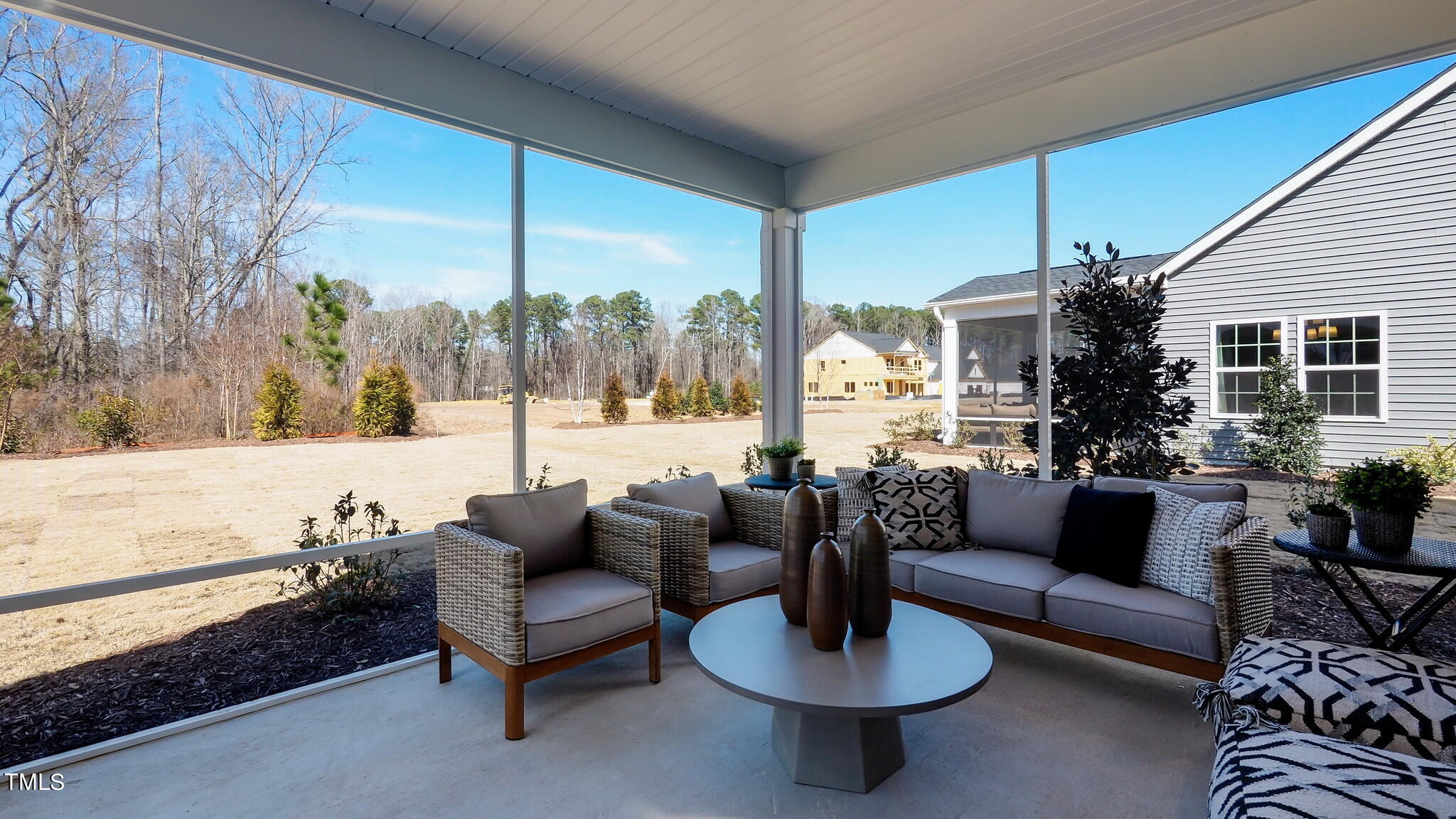 2209 Birdhouse Lane