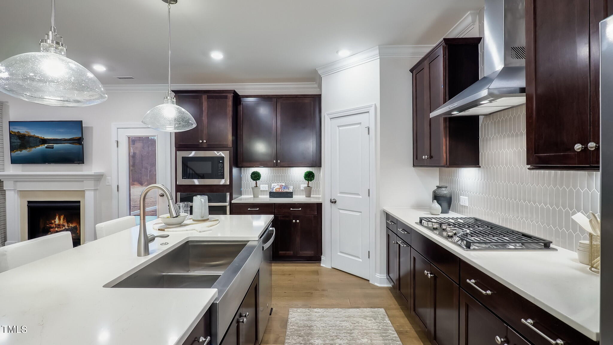 2209 Birdhouse Lane