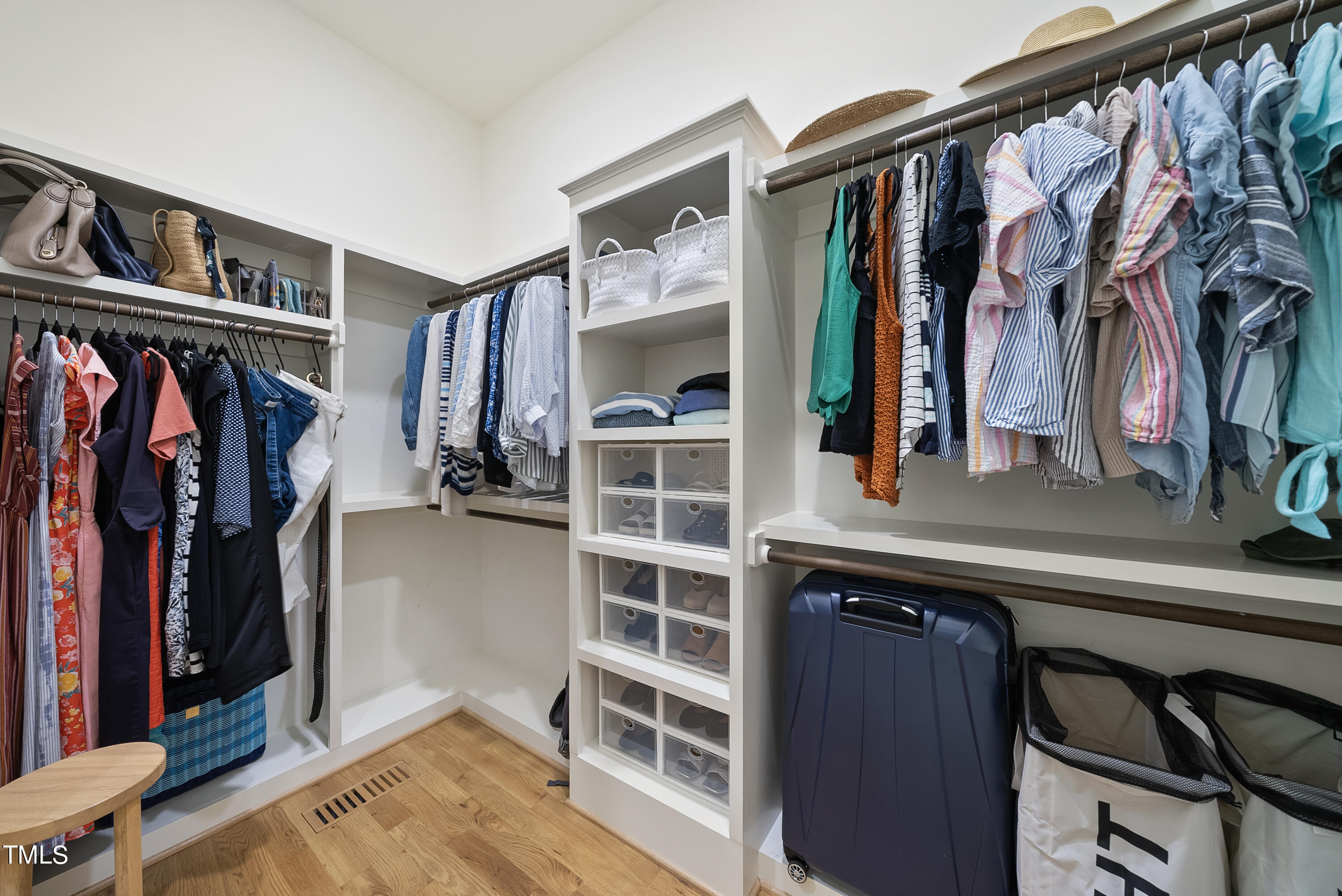 2995 Mills Lake Wynd