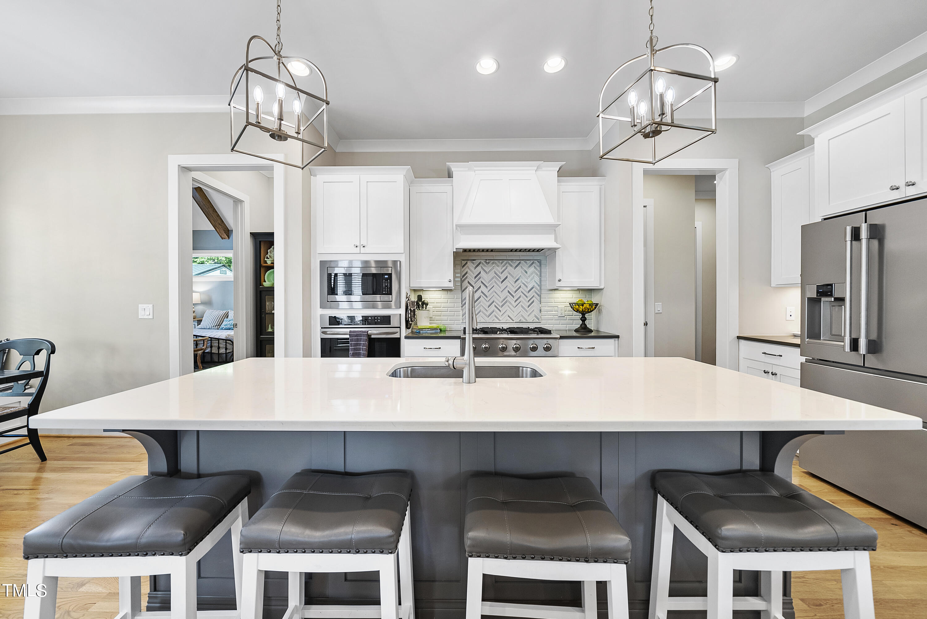 2995 Mills Lake Wynd