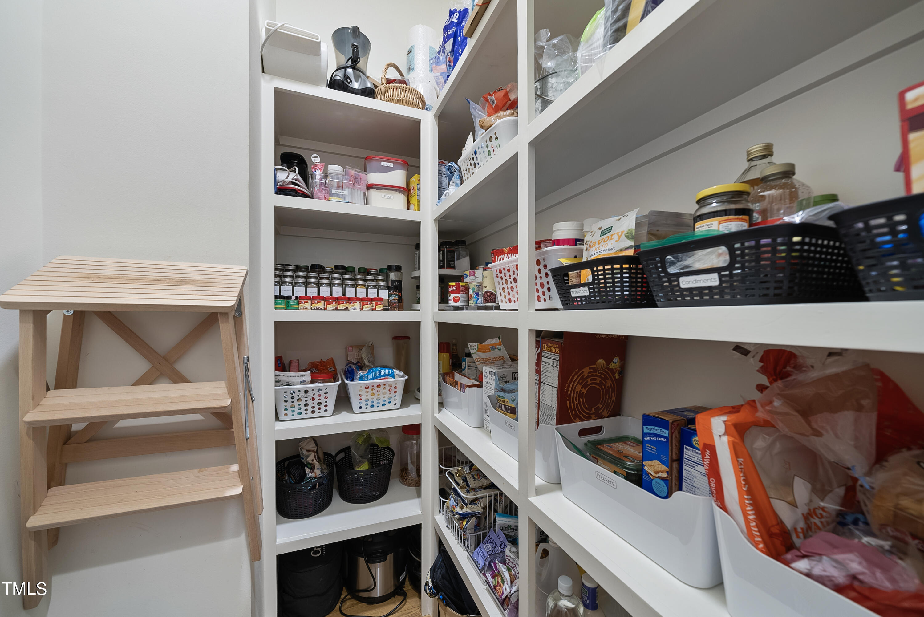 2995 Mills Lake Wynd