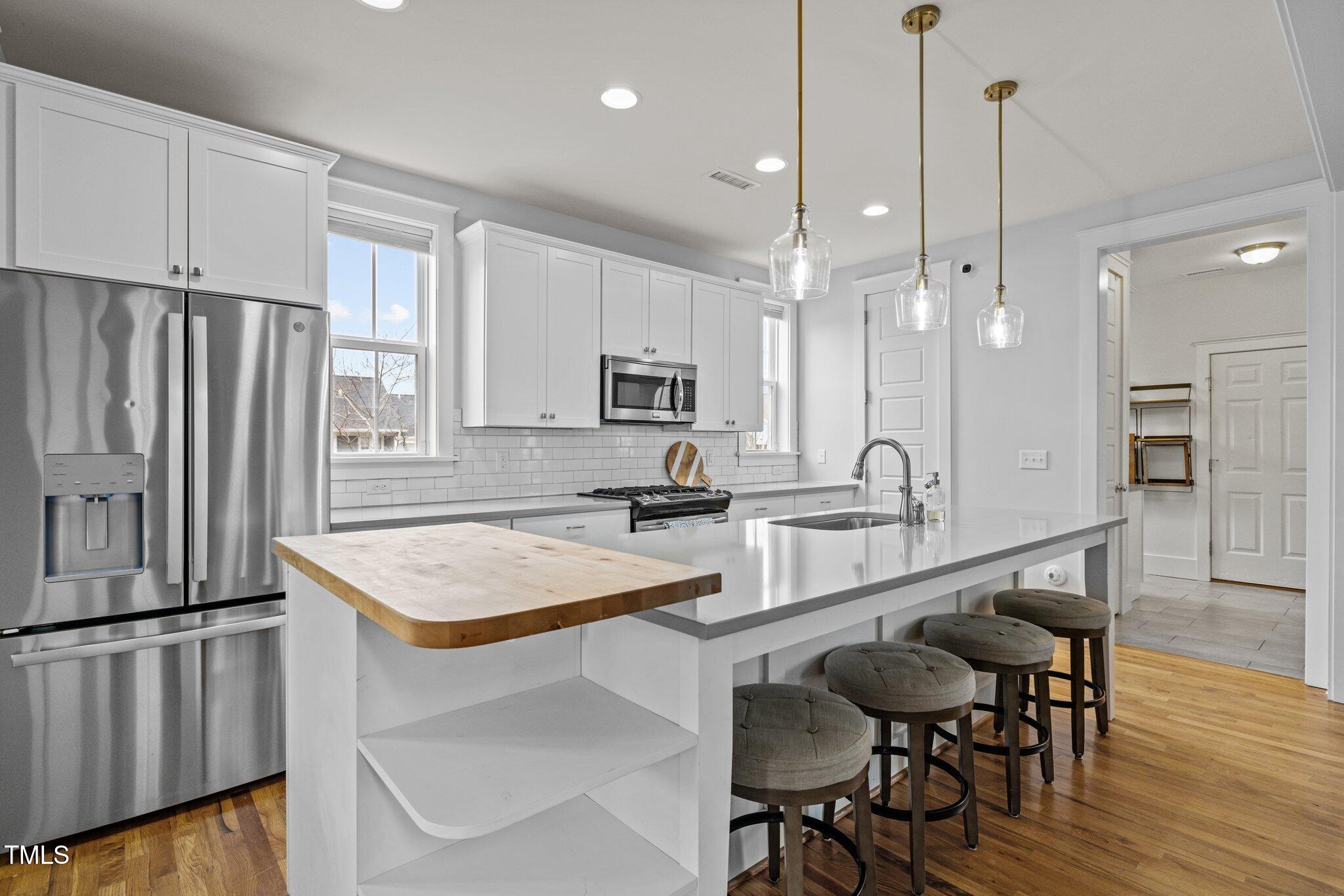 215 Ellsworth Manor Drive