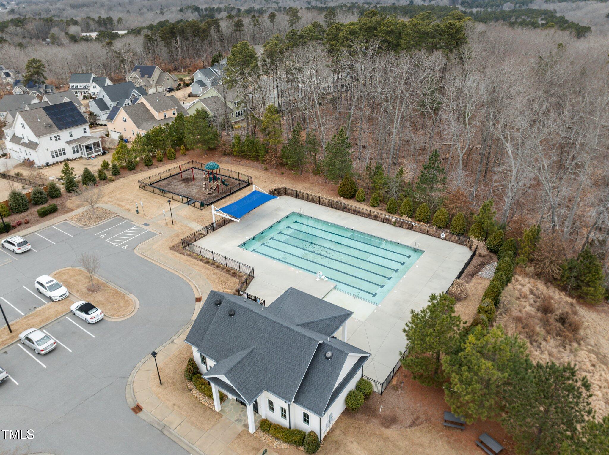 215 Ellsworth Manor Drive