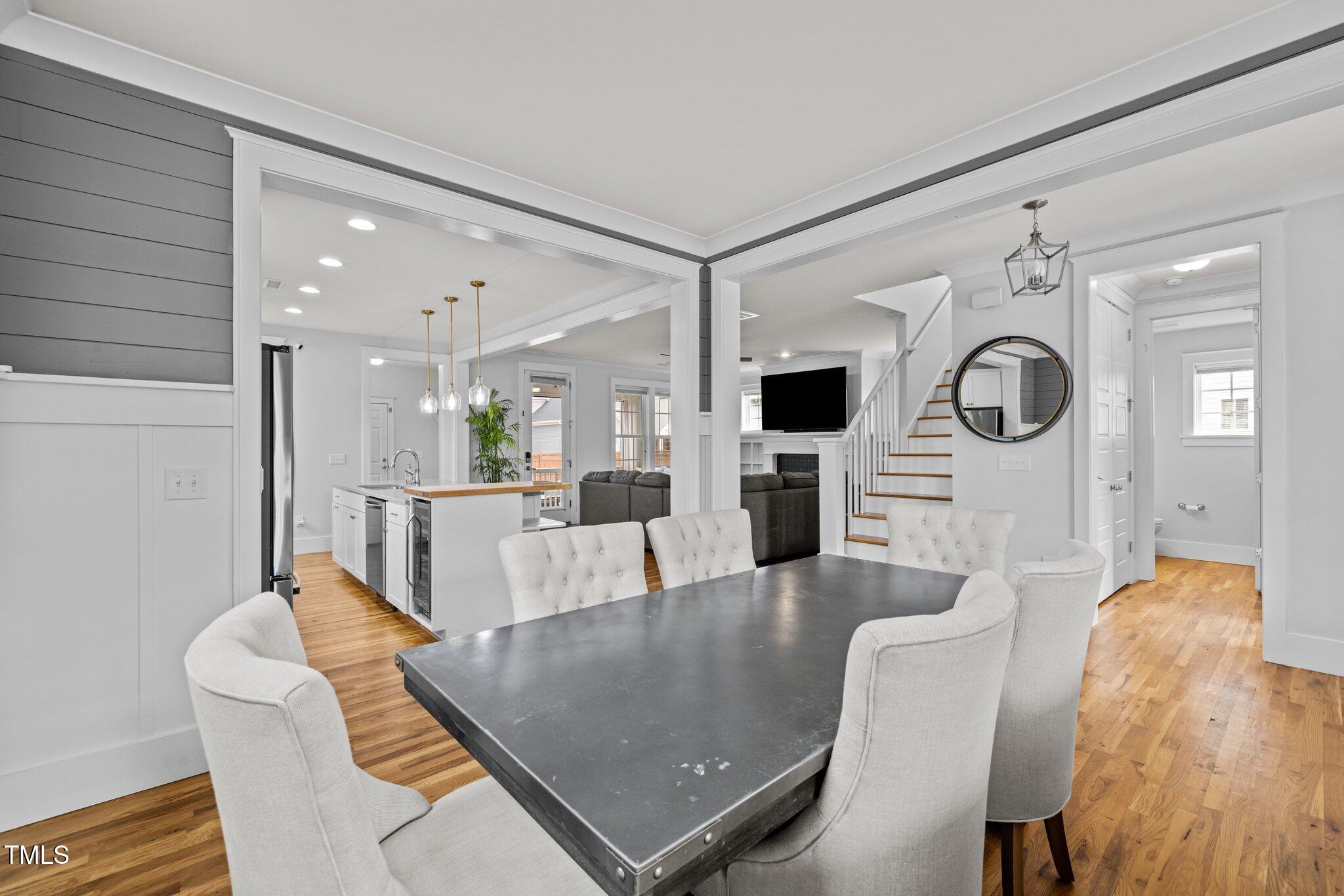 215 Ellsworth Manor Drive