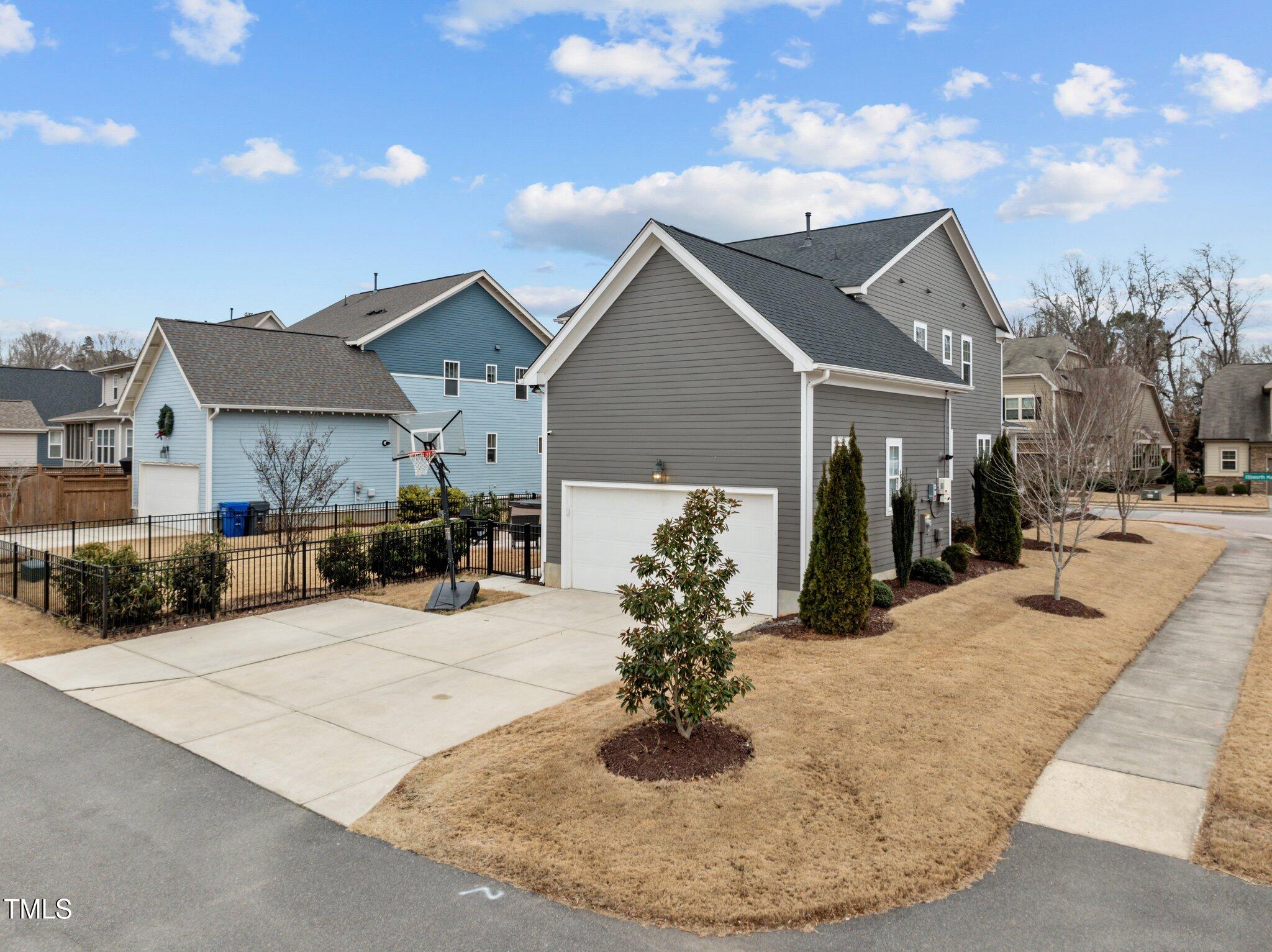 215 Ellsworth Manor Drive