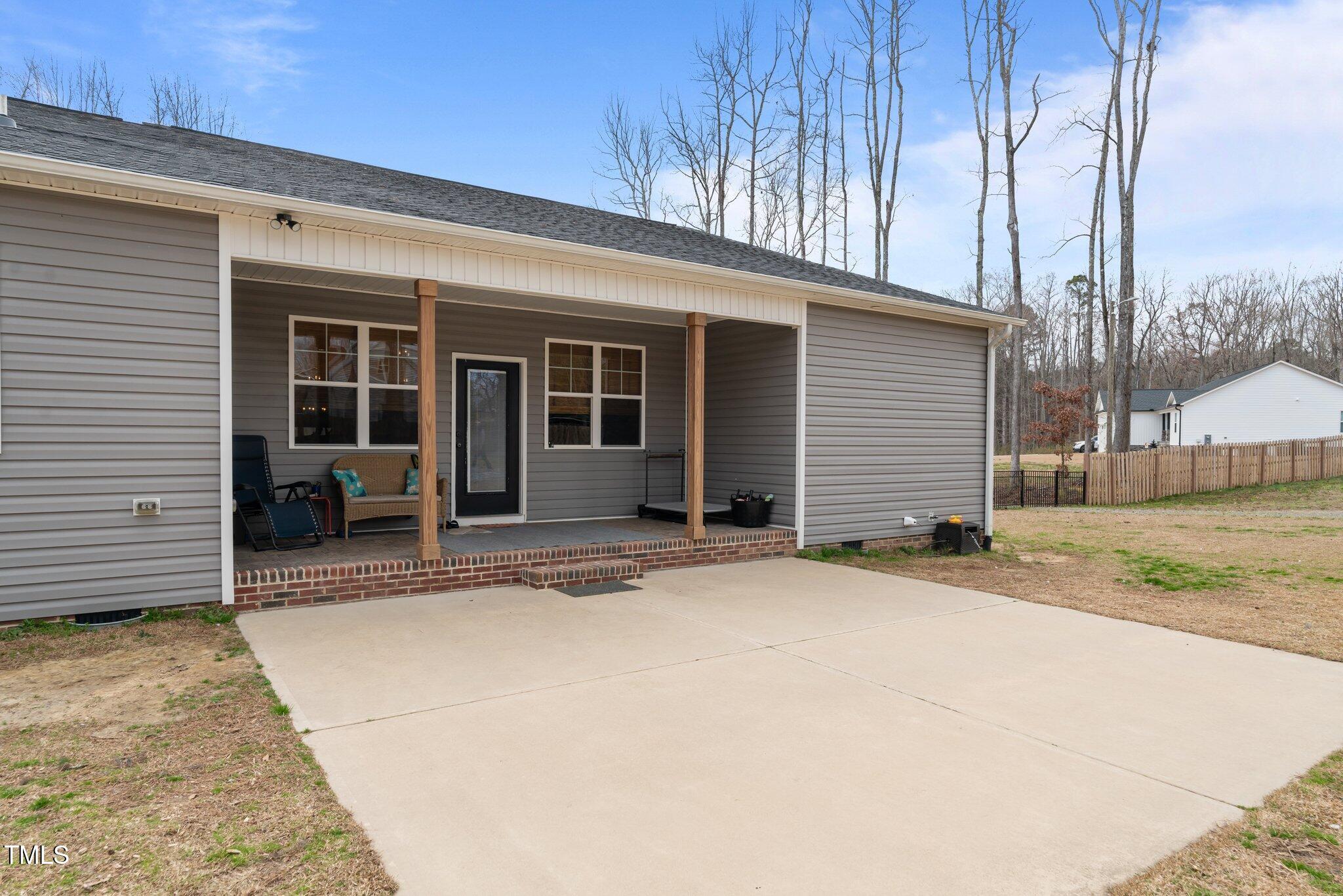 2690 Meadow View Lane