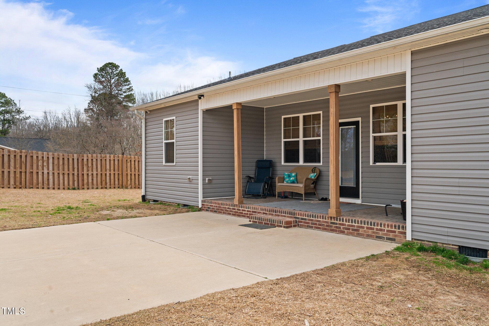 2690 Meadow View Lane
