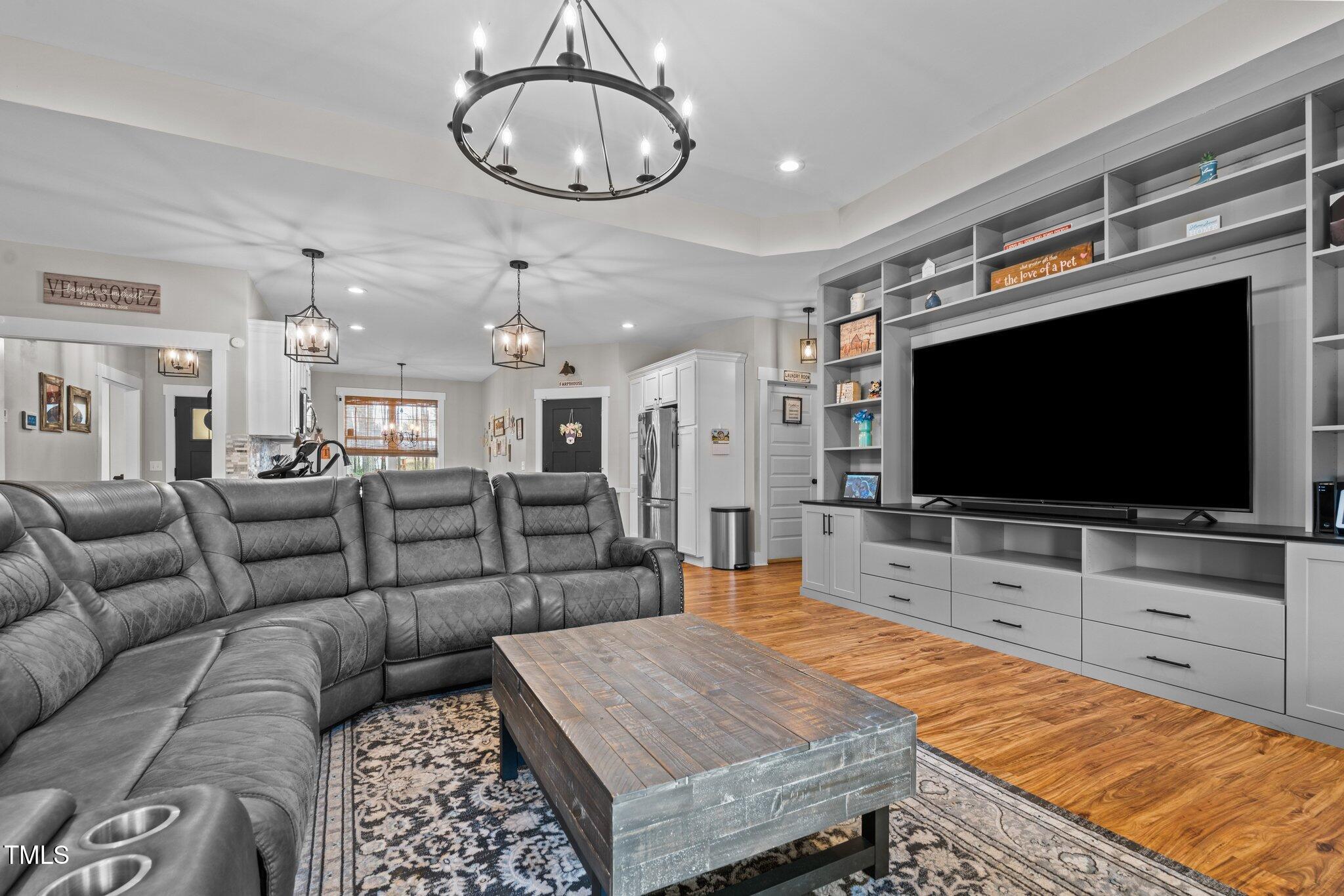 2690 Meadow View Lane