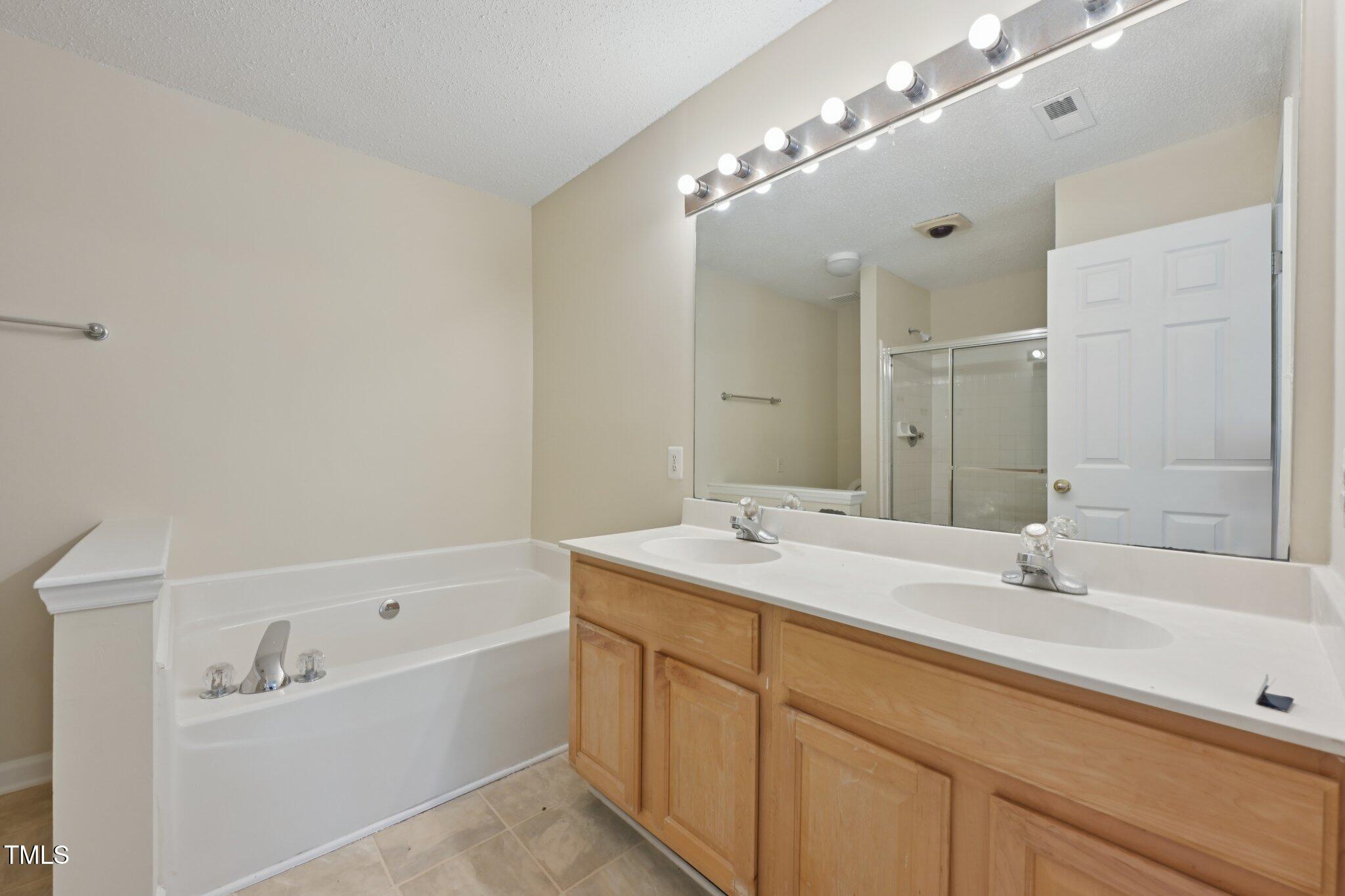 1031 Lake Moraine Place