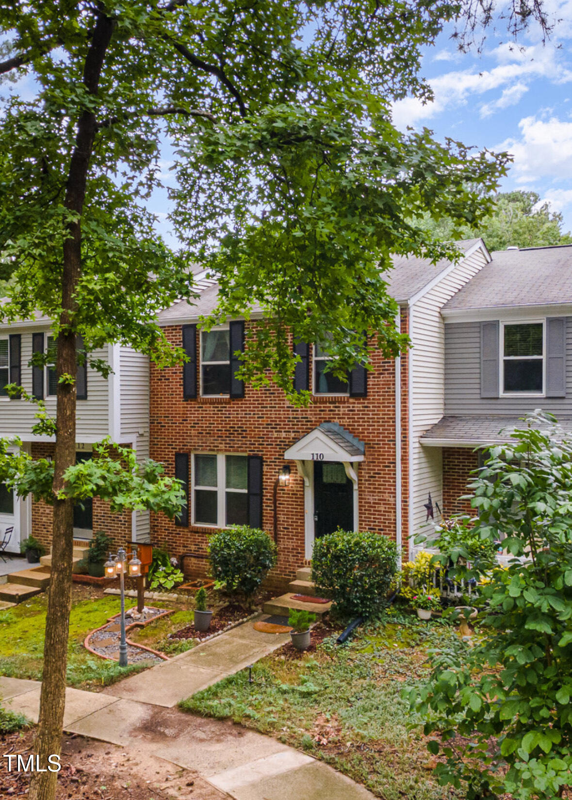 110 Taylors Pond Drive