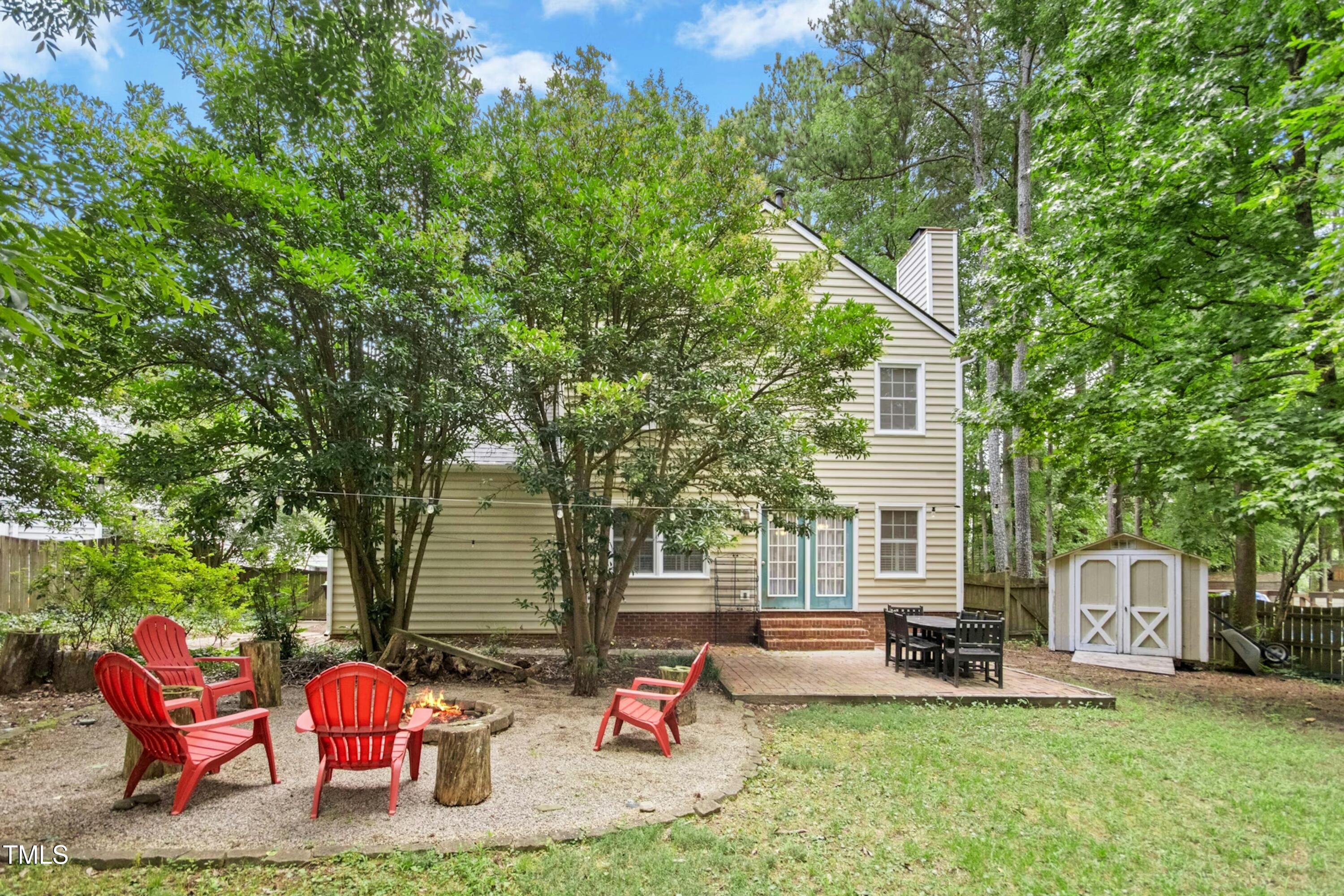 1106 Woodbriar Street