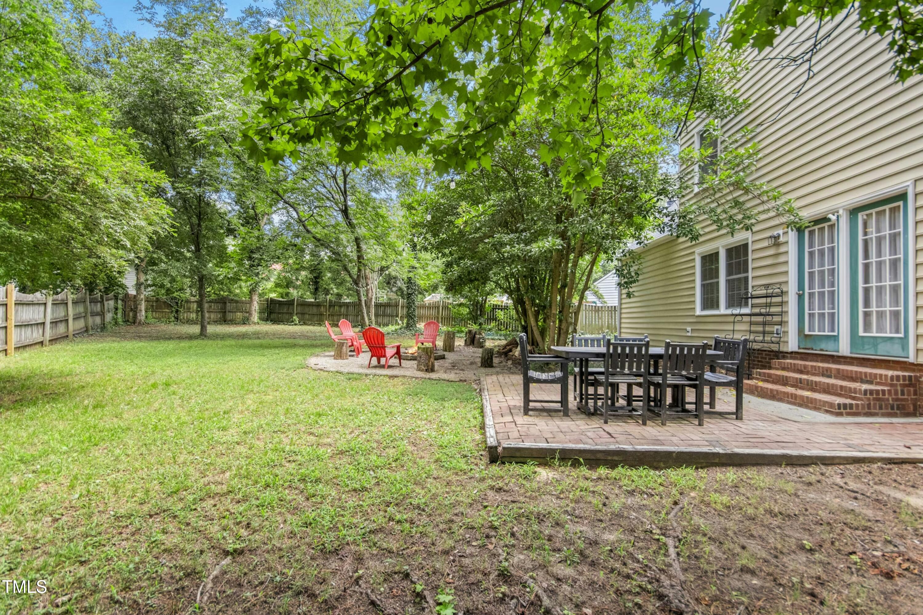 1106 Woodbriar Street