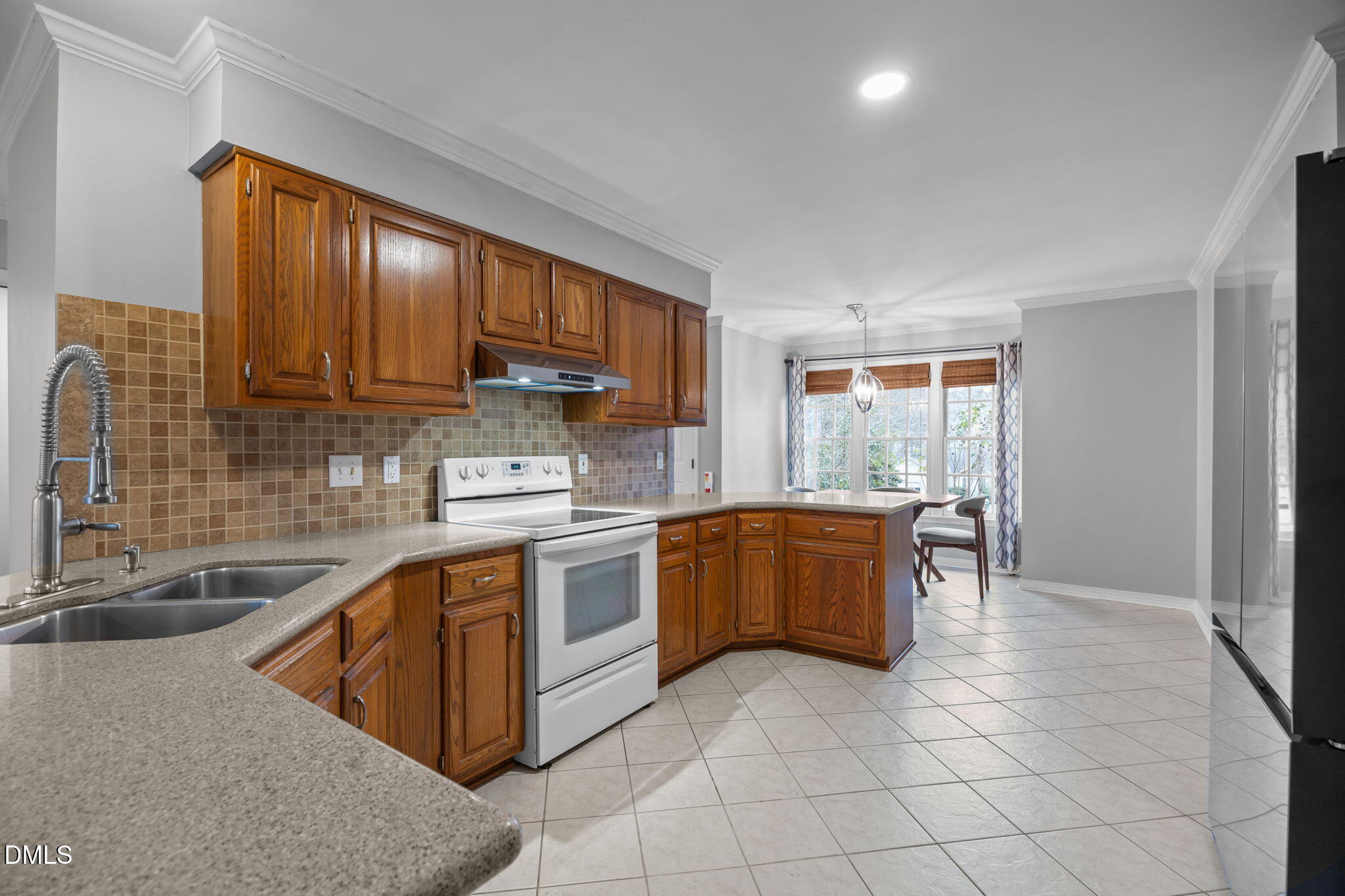 104 Tapestry Terrace