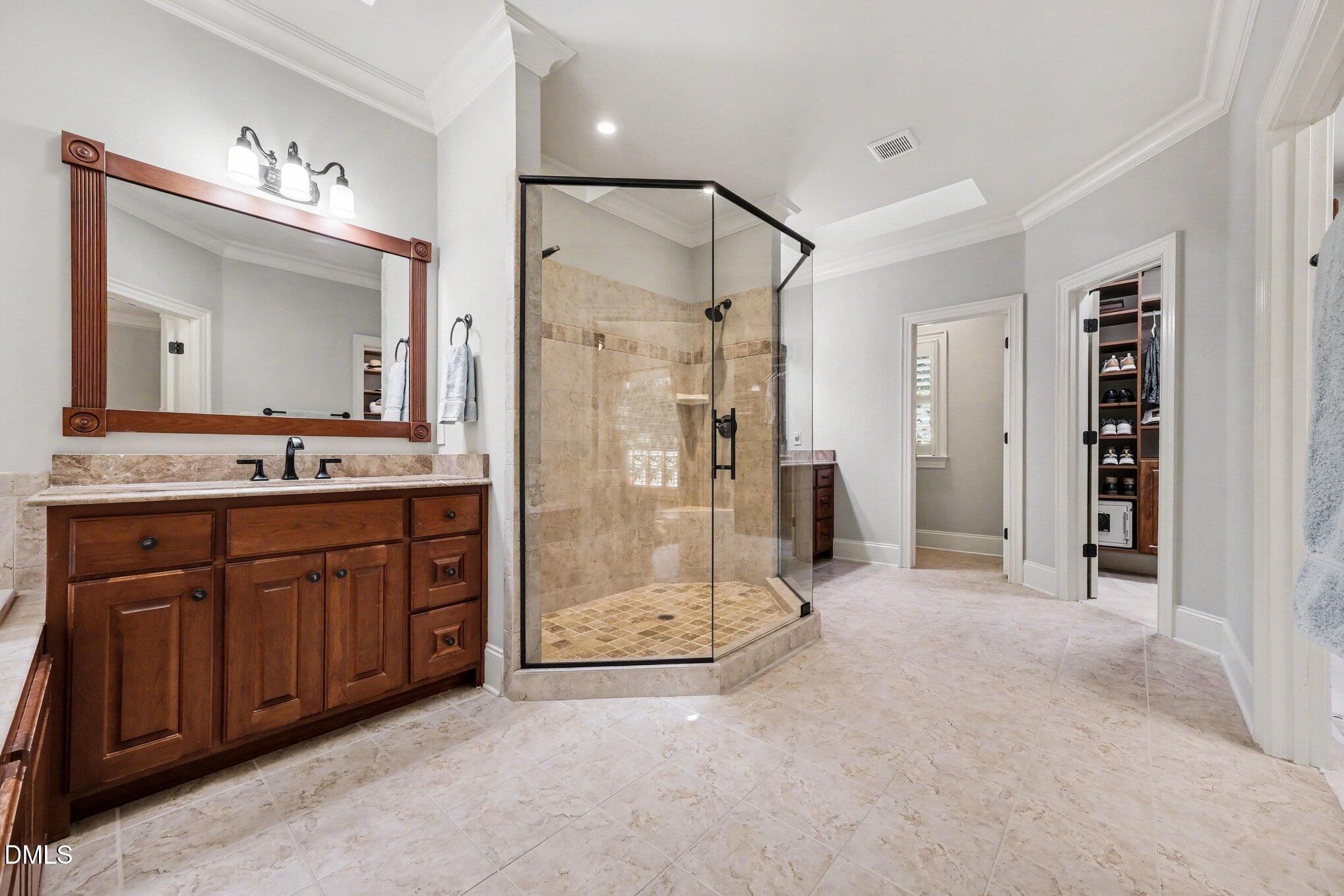 12204 The Gates Drive
