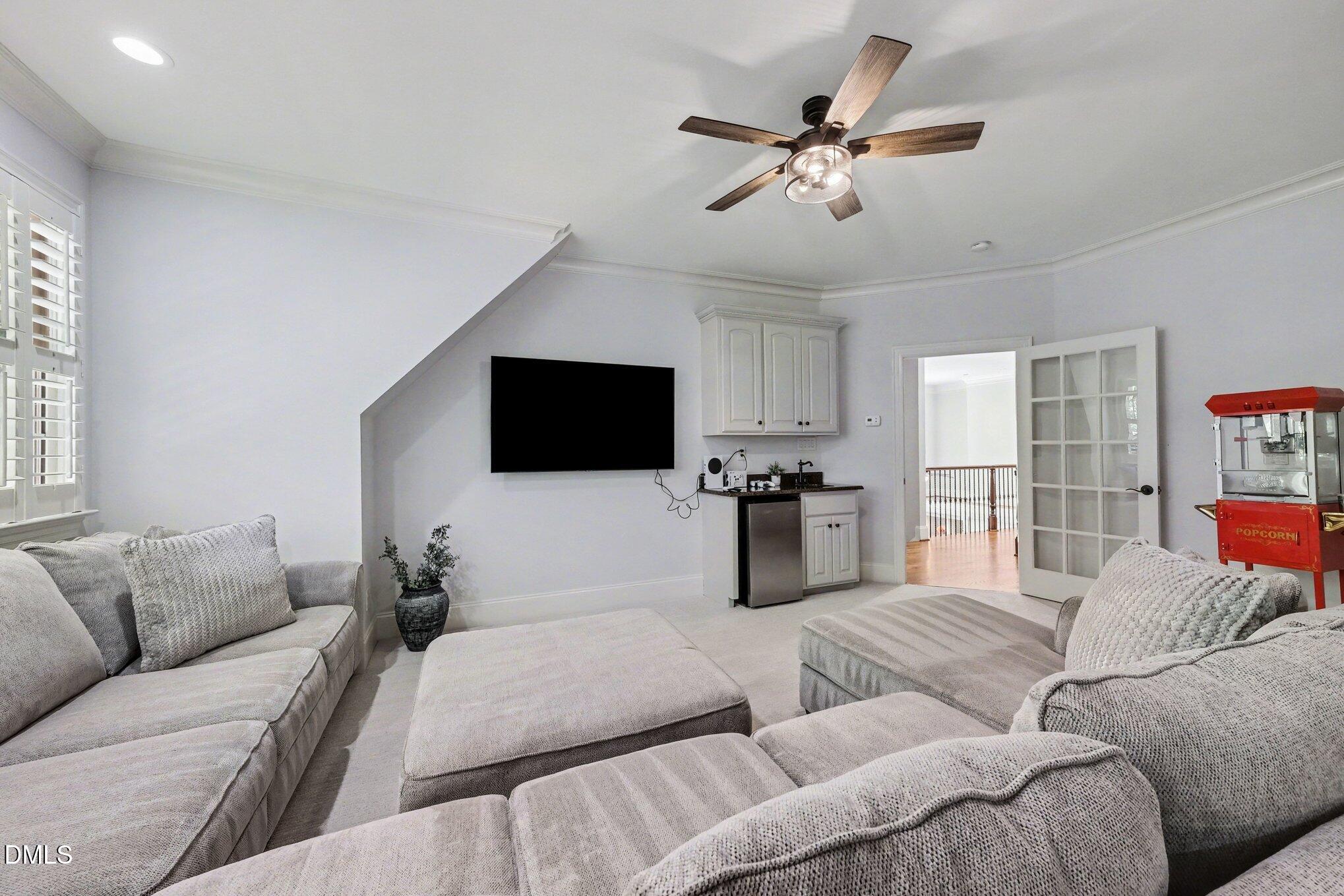 12204 The Gates Drive