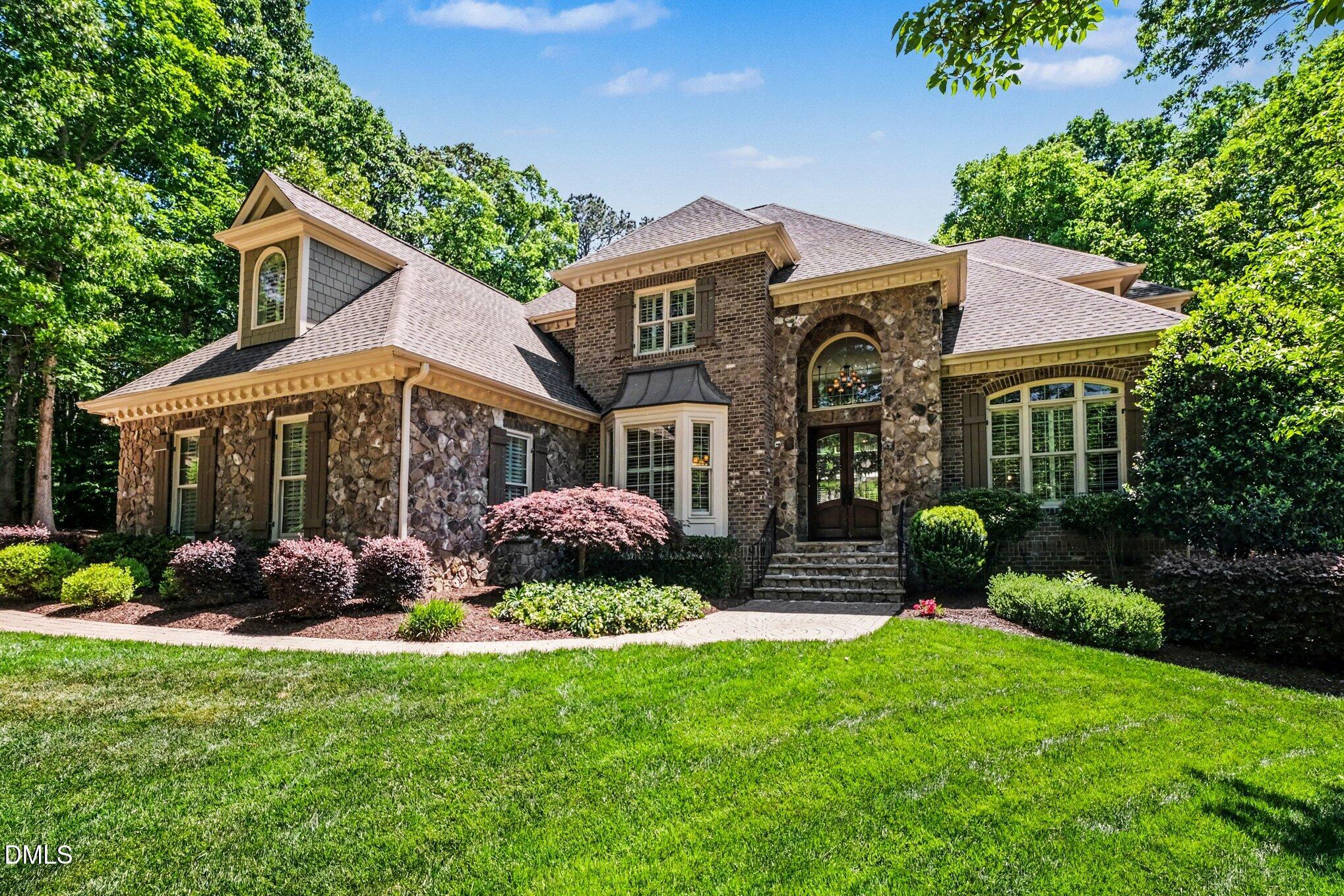12204 The Gates Drive