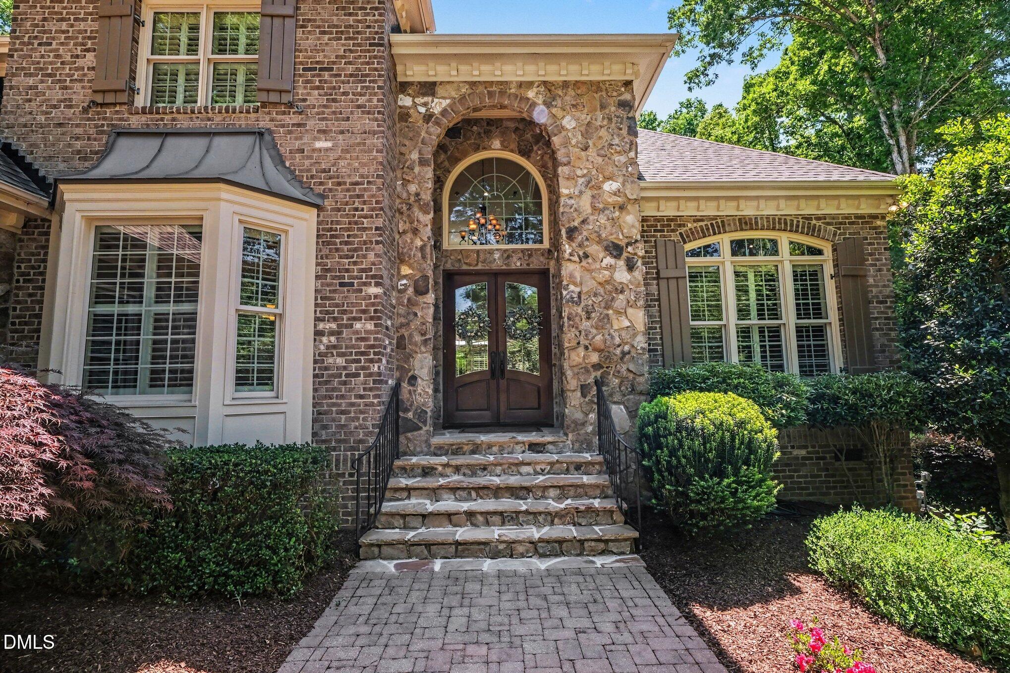 12204 The Gates Drive