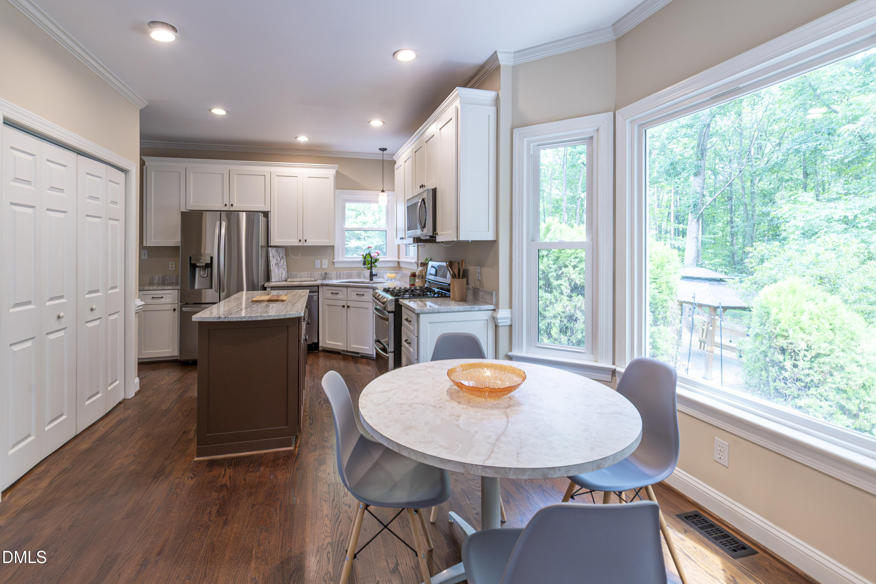 1000 S Knoll Court