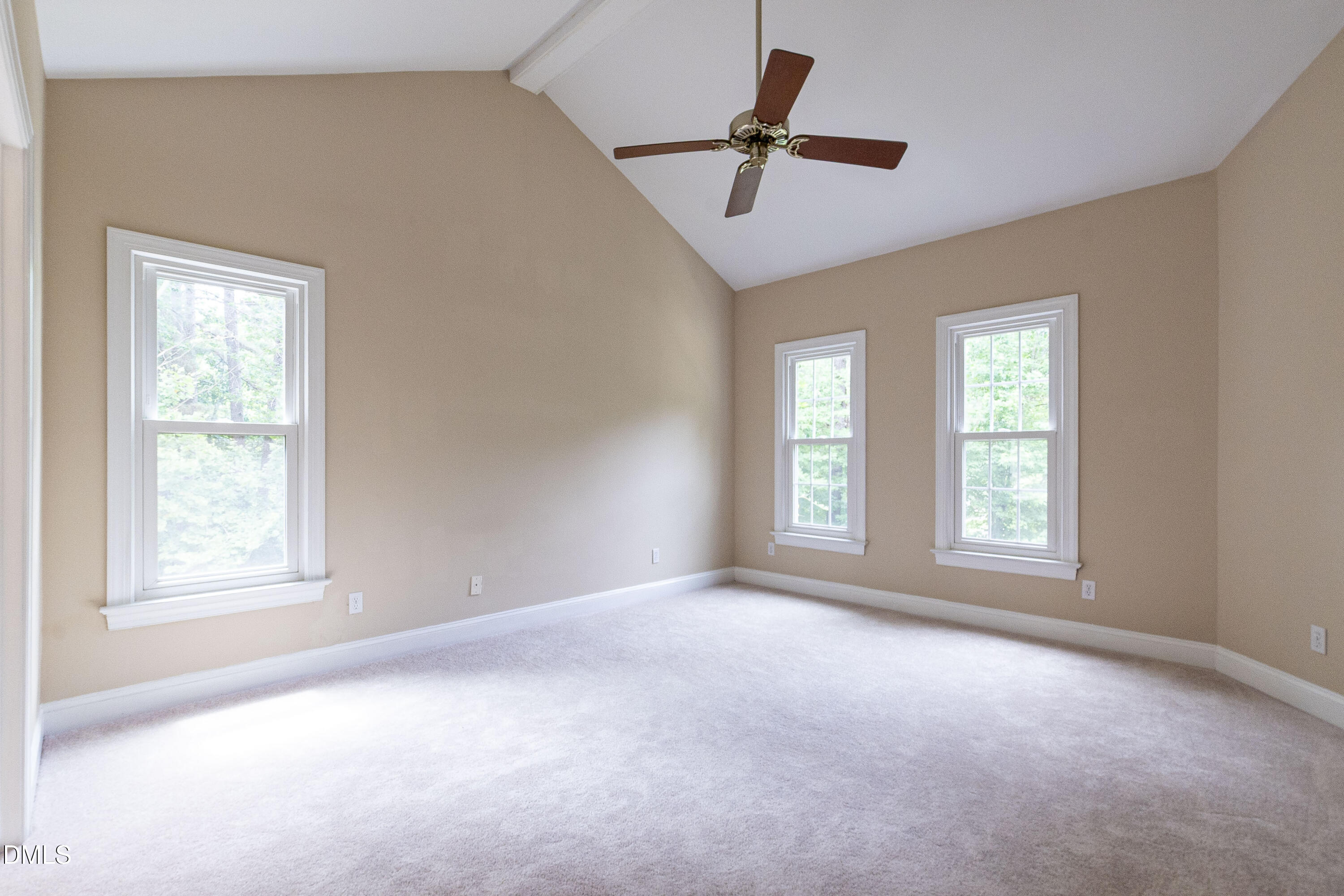1000 S Knoll Court