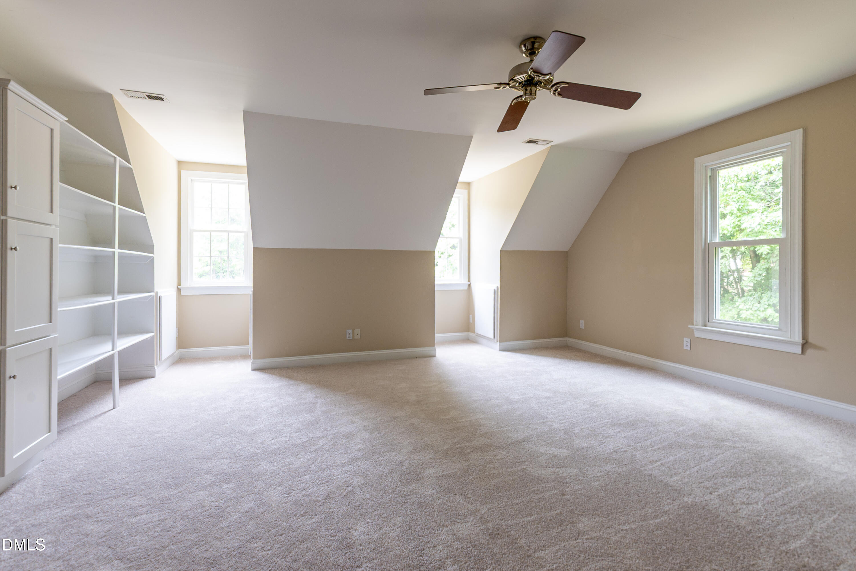 1000 S Knoll Court