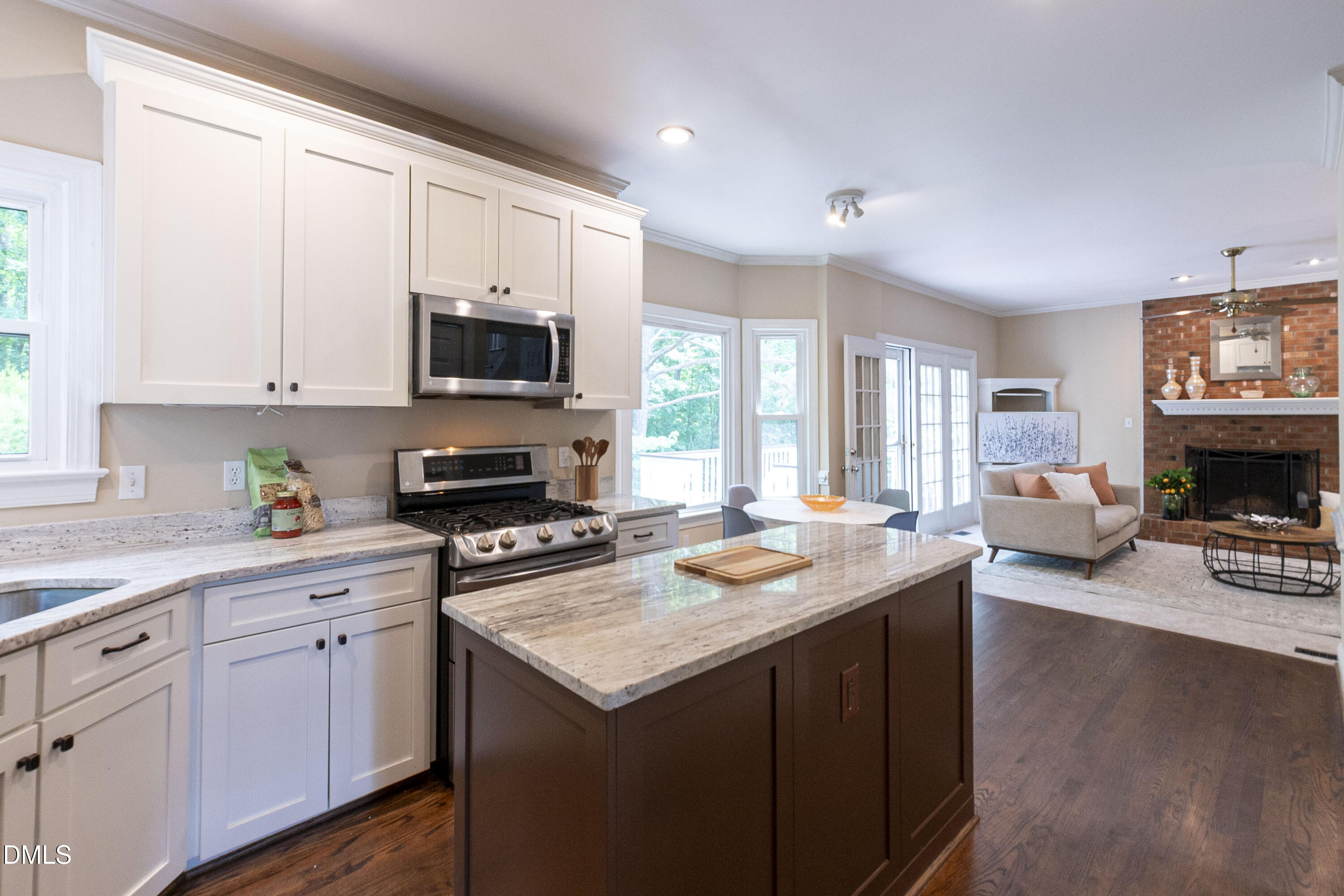 1000 S Knoll Court