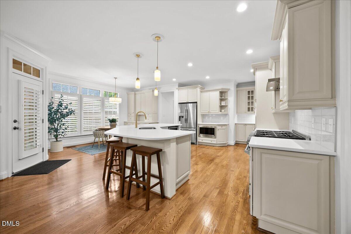 7505 Mossy Glen Court