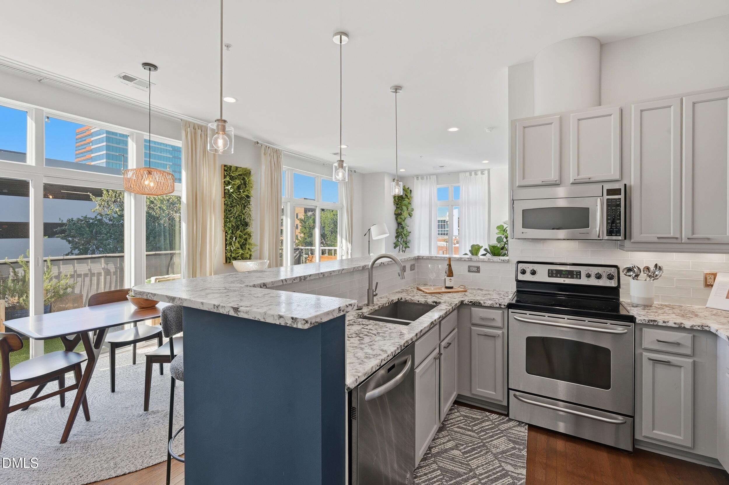317 W Morgan Street 200