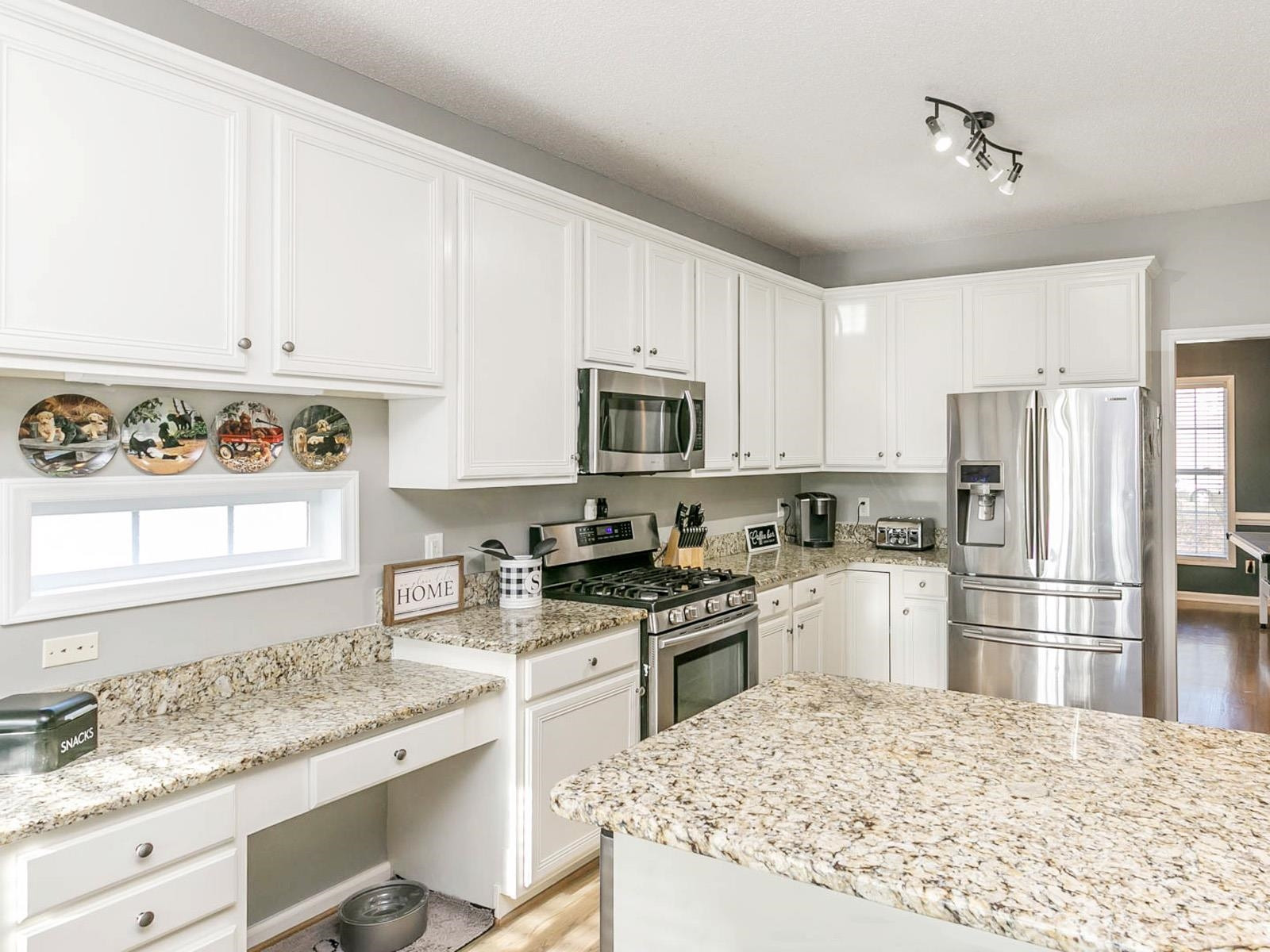 8704 Green Apple Court