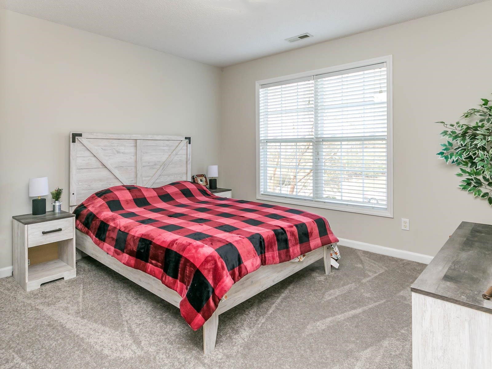 8704 Green Apple Court
