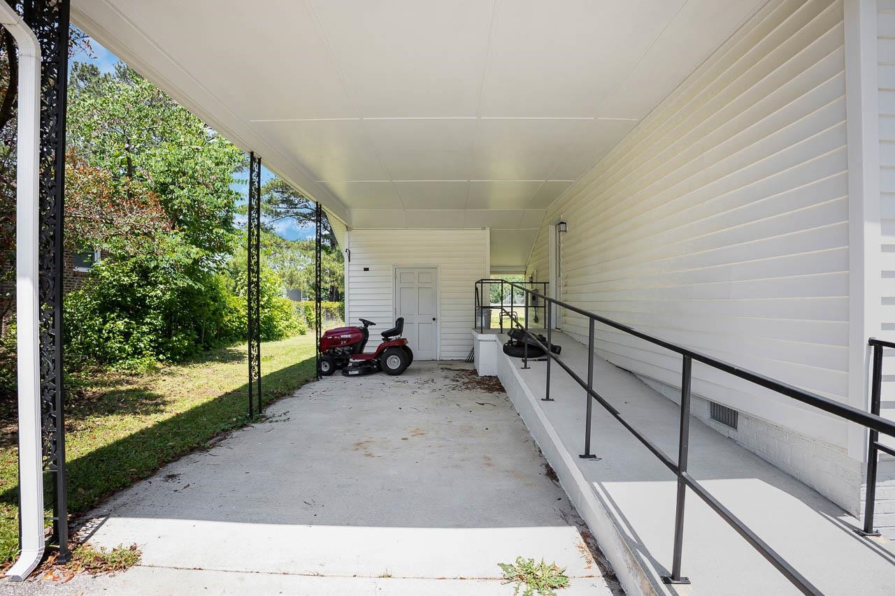 2212 Fieldcrest Road