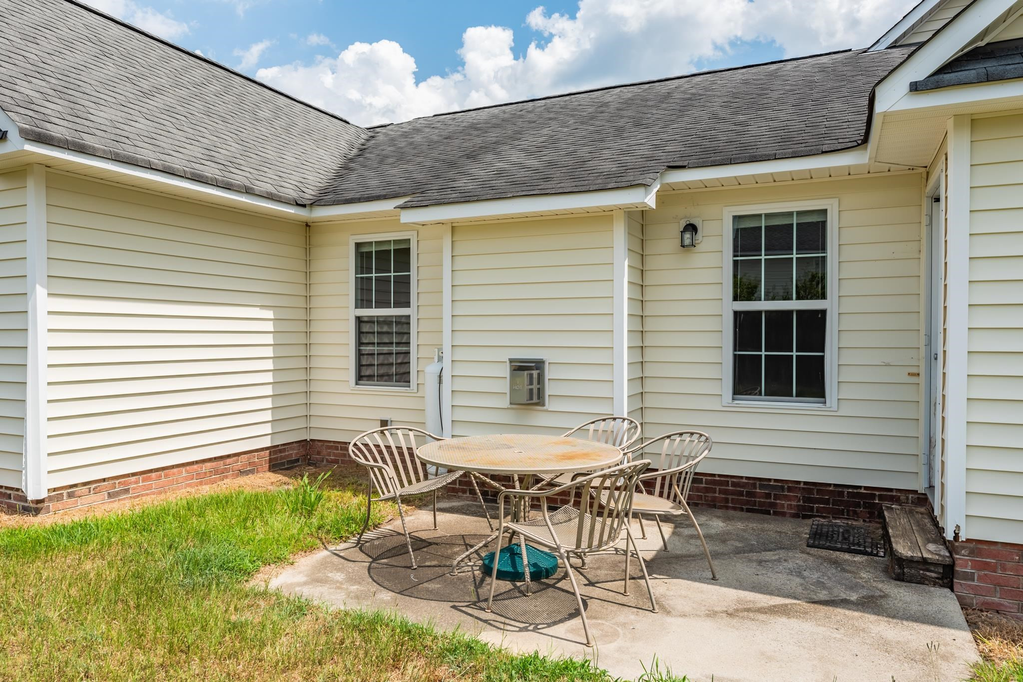 35 Newbury Drive