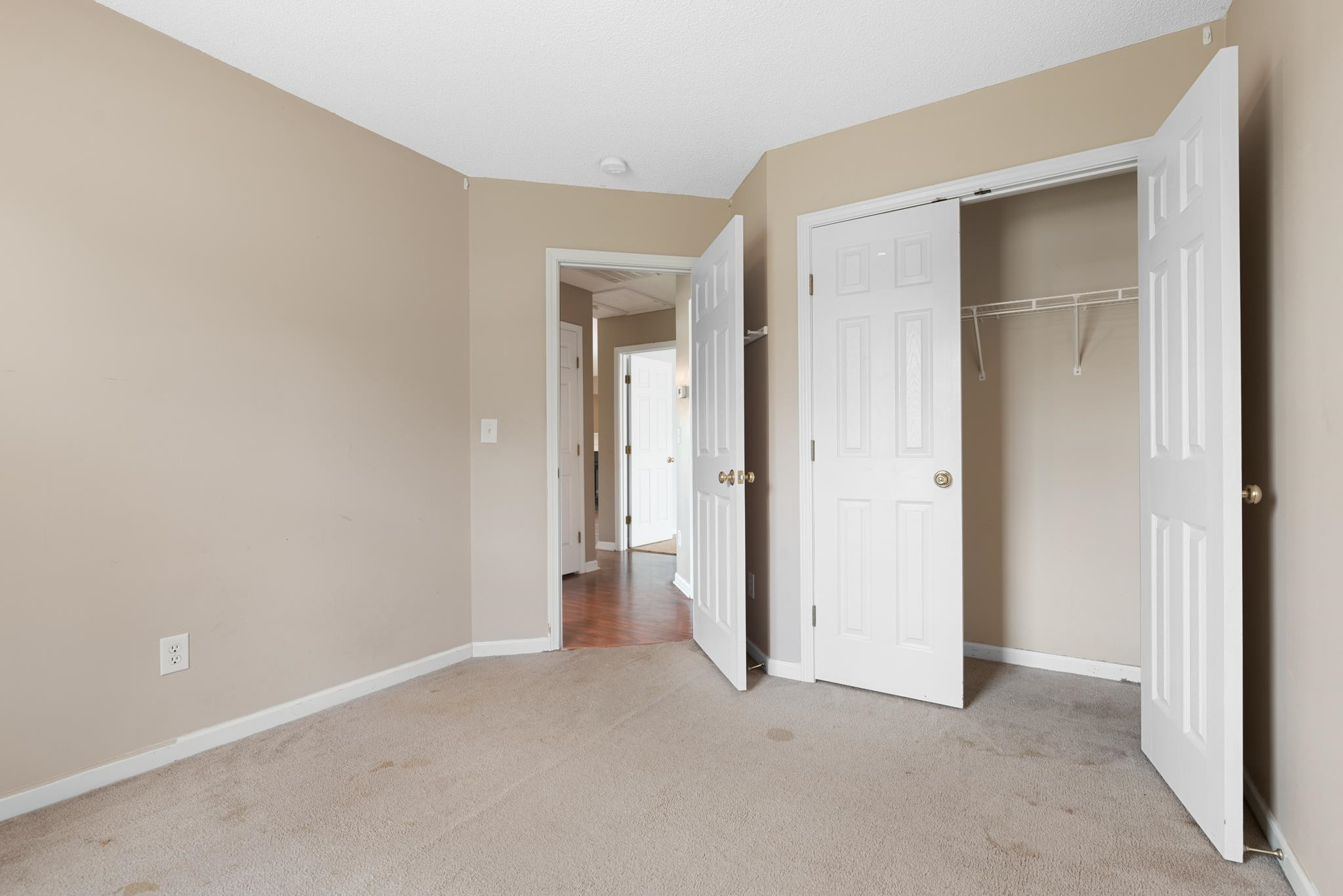 35 Newbury Drive