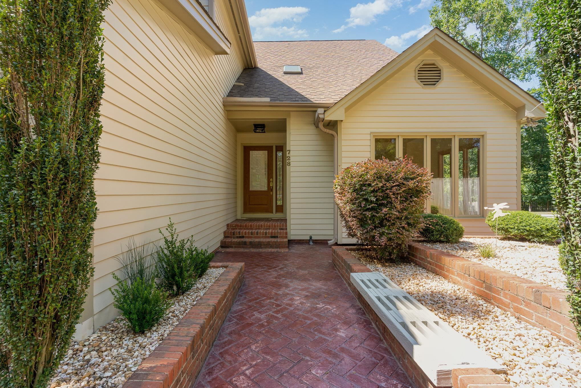 728 Malbay Lane