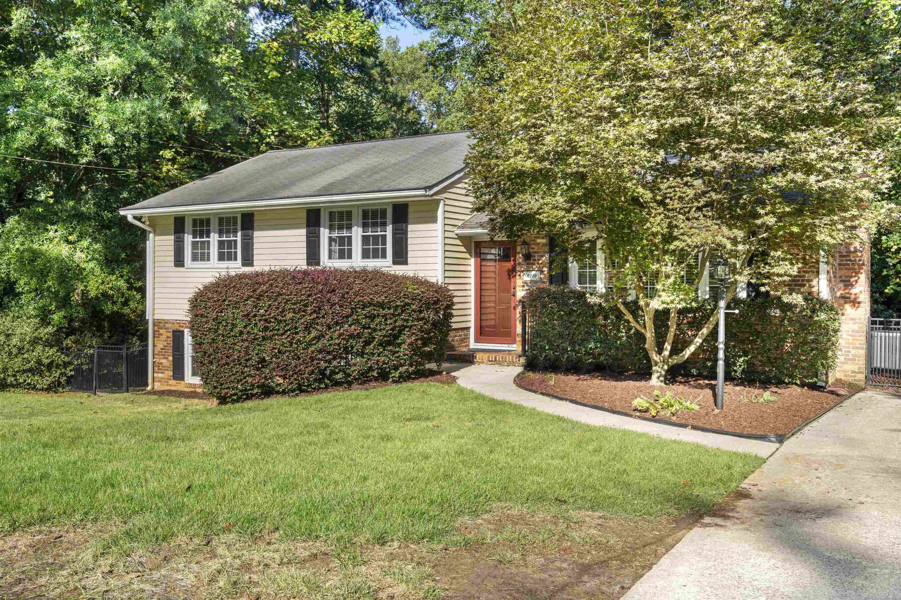 4209 Rowan Street