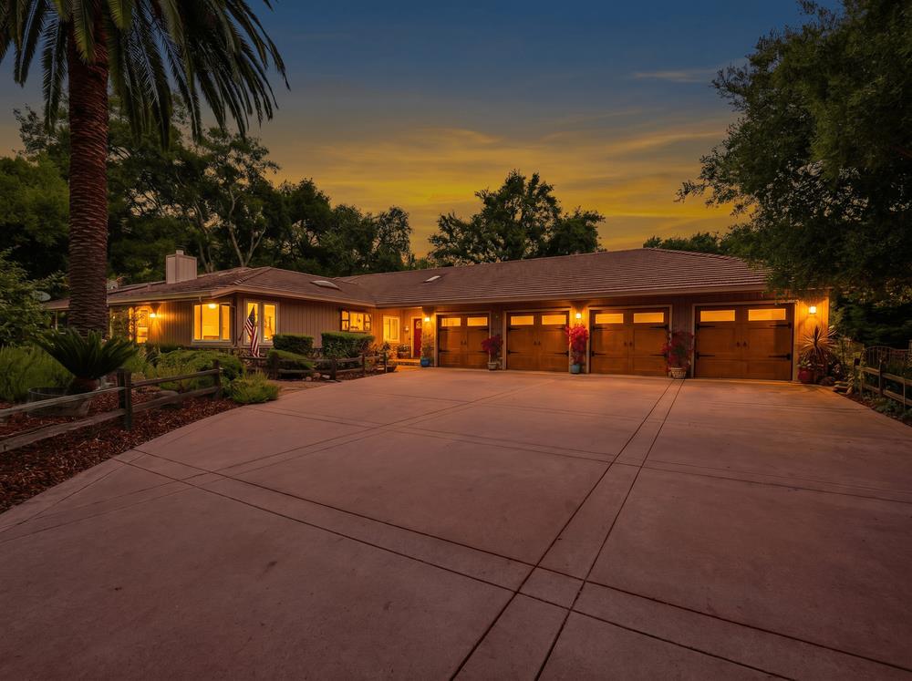 15190 Yvonne DR