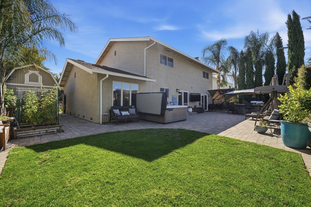 15640 La Sierra CT