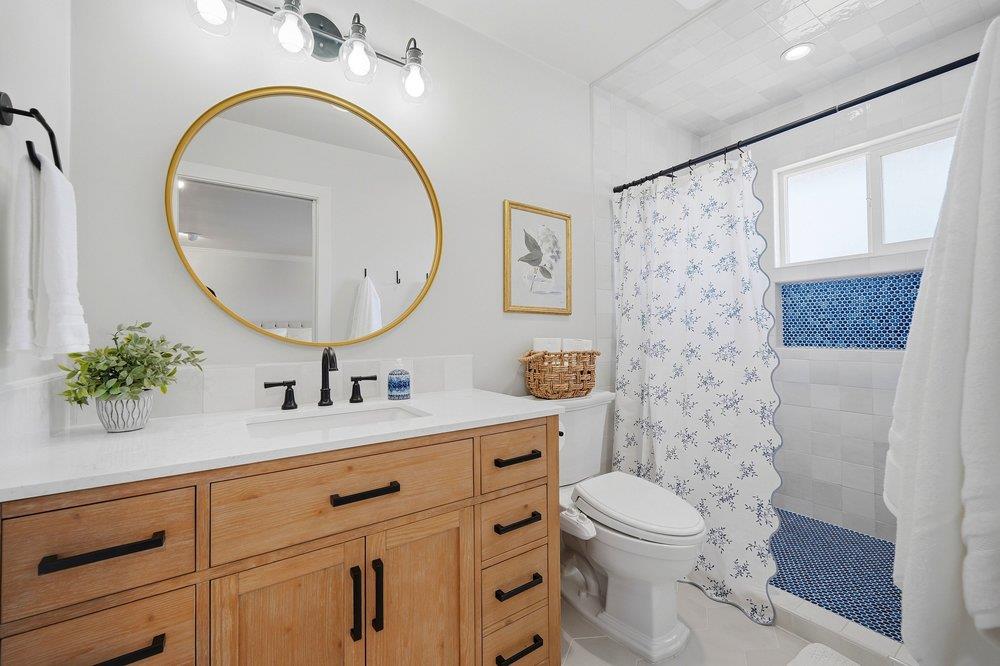 15640 La Sierra CT