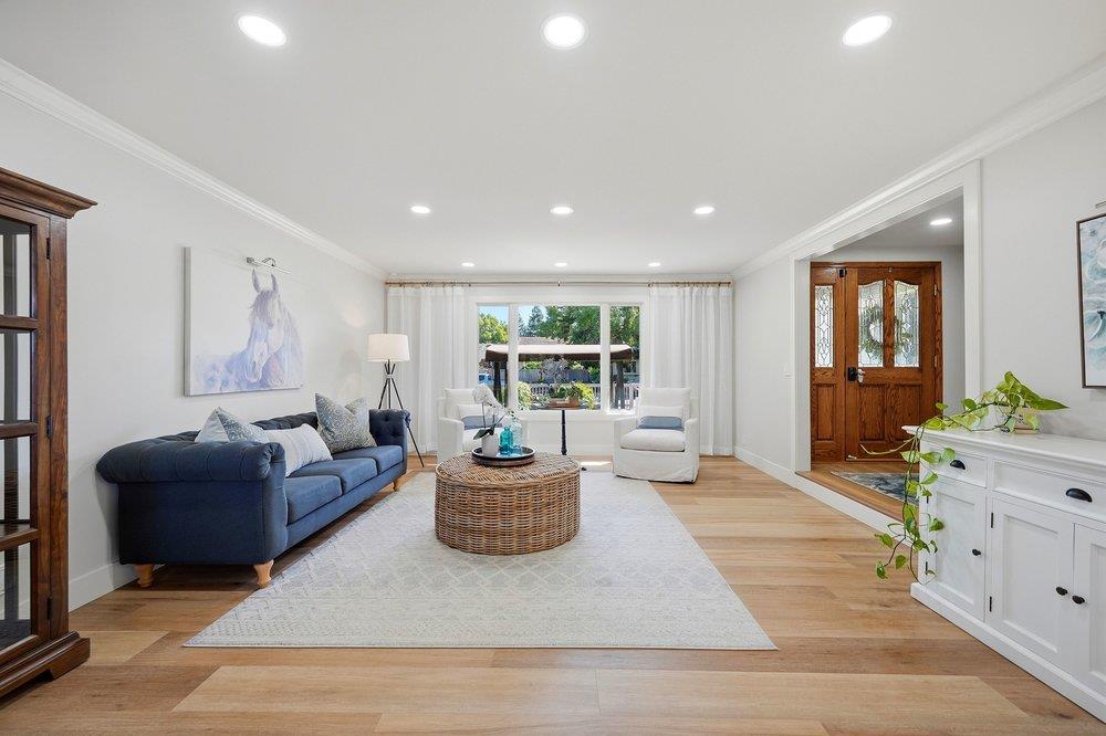 15640 La Sierra CT