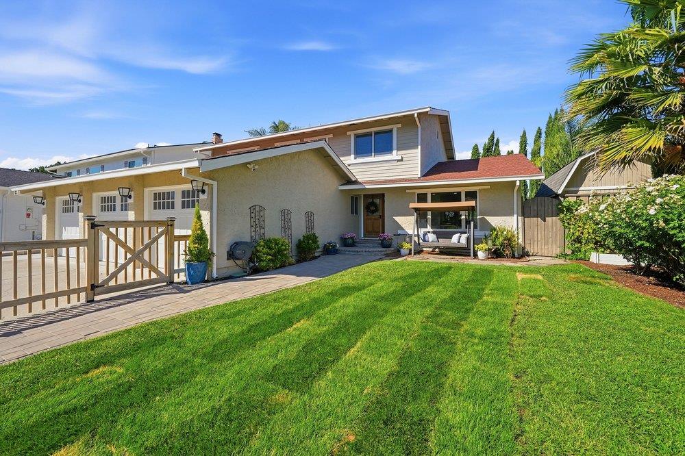 15640 La Sierra CT