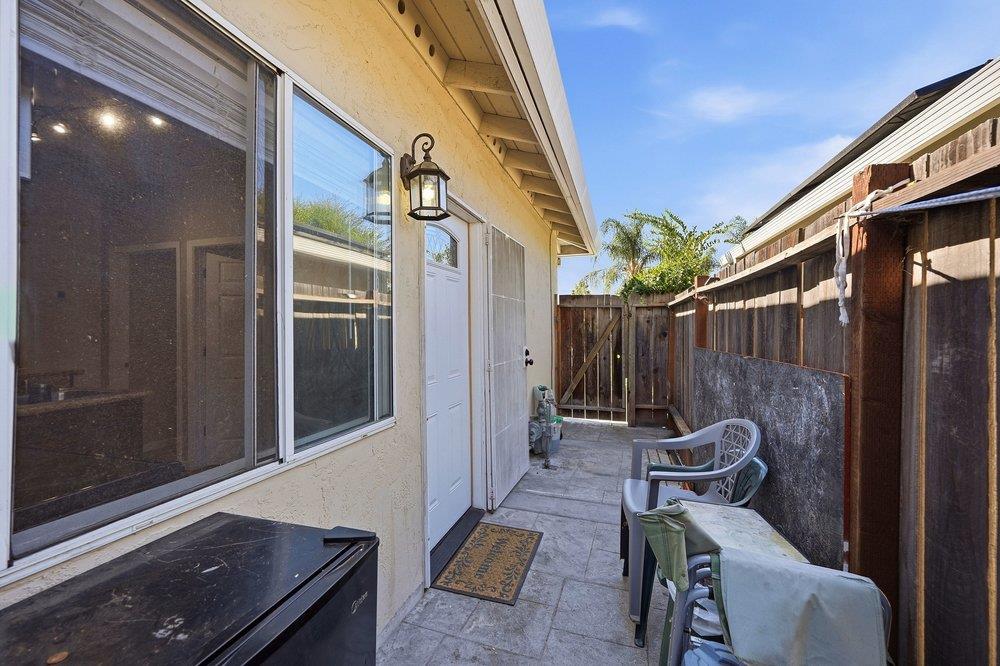 758 Candlestick WAY