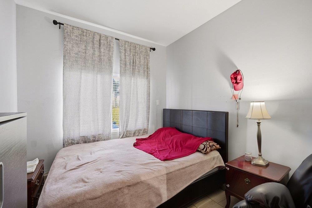 758 Candlestick WAY