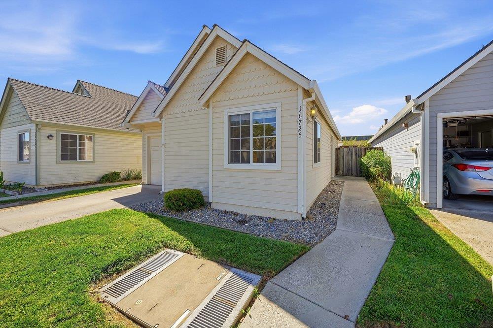 16725 Rita DR