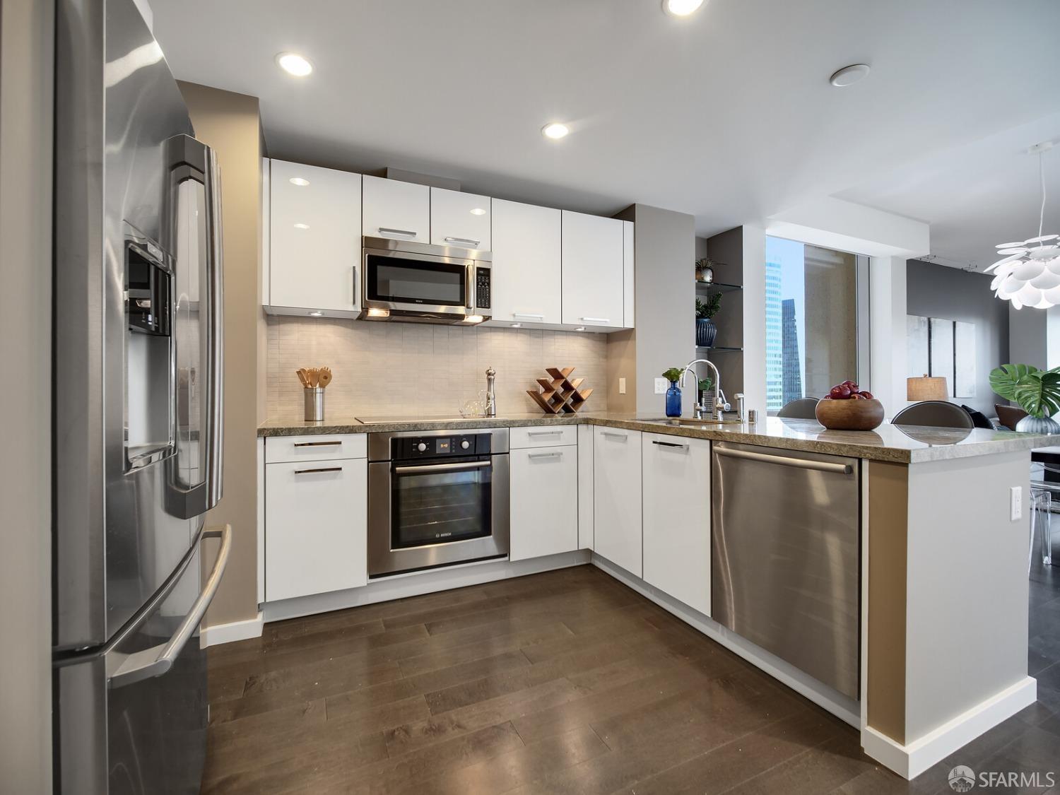 1 Hawthorne Street # 20A