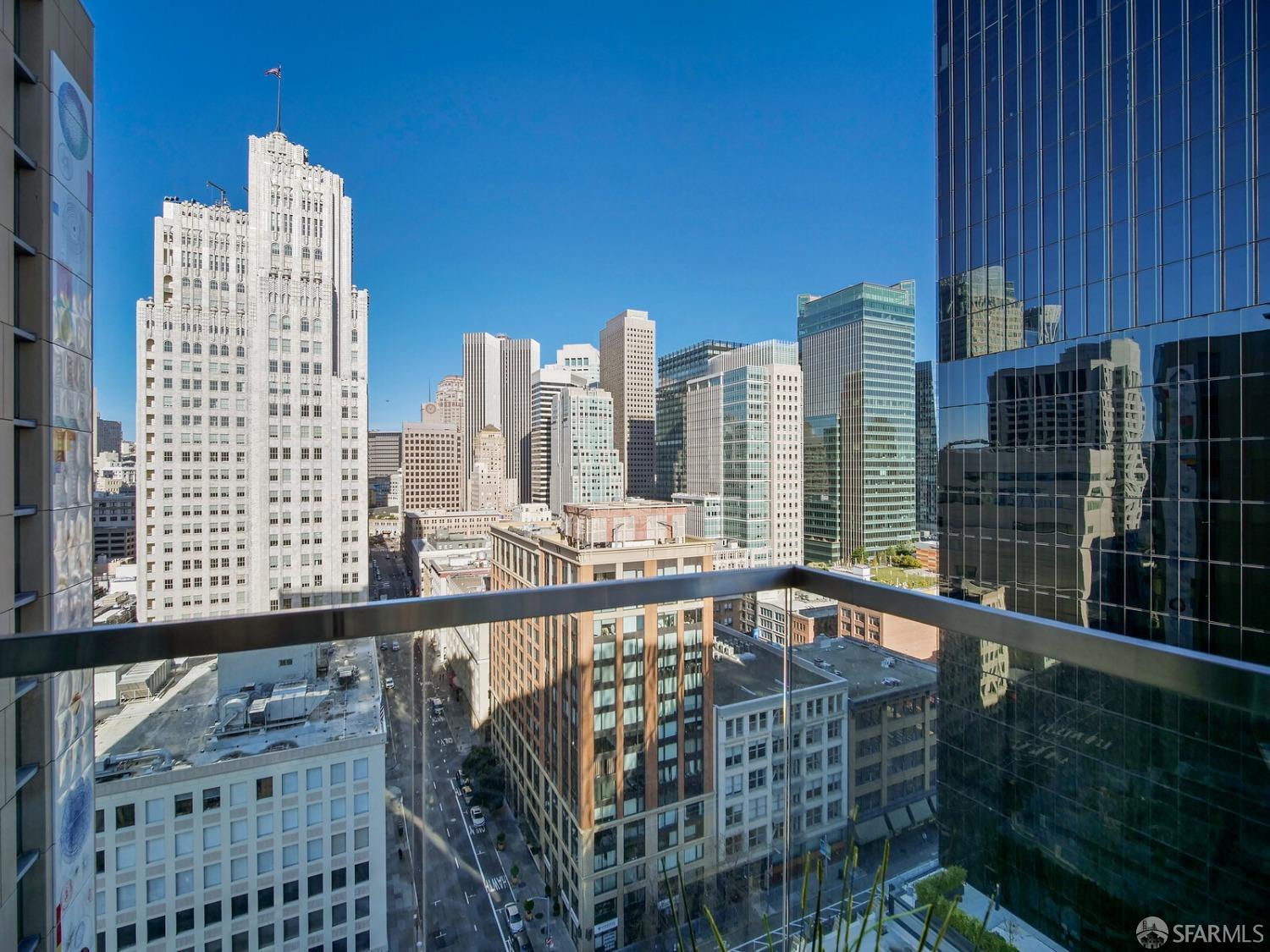 1 Hawthorne Street # 20A