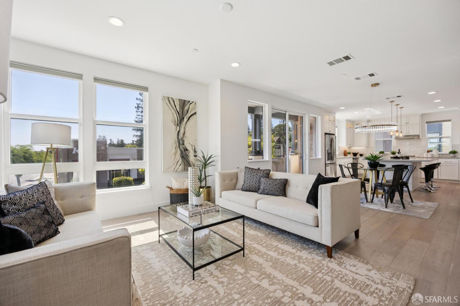 2 Avondale Avenue